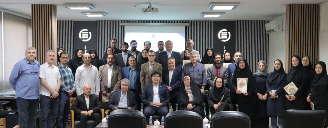 تقدیر از نمایندگان برگزیده دانشگاه‌ها، ‌پژوهشگاه‌ها و مراکز آموزش عالی در سامانه‌ها و پایگاه‌های اطلاعاتی ایرانداک