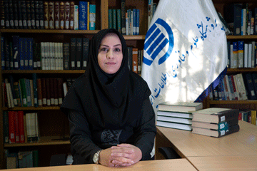 به گزارش «روابط عمومی پژوهشگاه علوم و فناوری اطلاعات ایران»، دکتر لیلا نامداریان دانشیار پژوهشکده جامعه و اطلاعات ایرانداک، به ریاست «کارگروه علوم انسانی، هنر و معماری» و عضویت «شورای هماهنگی فعالیت‌های علمی بین‌المللی» مرکز مطالعات و همکاری‌های علمی بین‌المللی وزارت علوم، تحقیقات و فناوری منصوب شد.