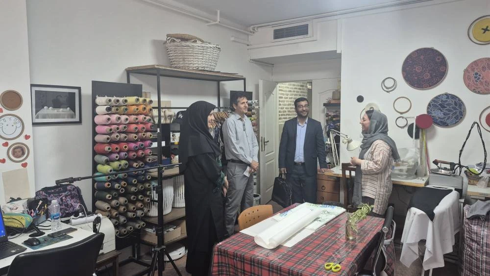 بازدید رئیس مرکز رشد ایرانداک از مرکز رشد دانشگاه هنر 