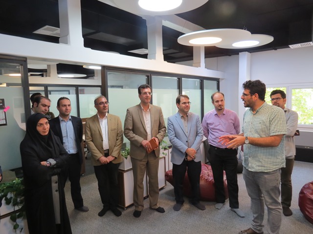 رییس دانشکده مهندسی صنایع دانشگاه صنعتی امیرکبیر از ایرانداک بازدید کرد