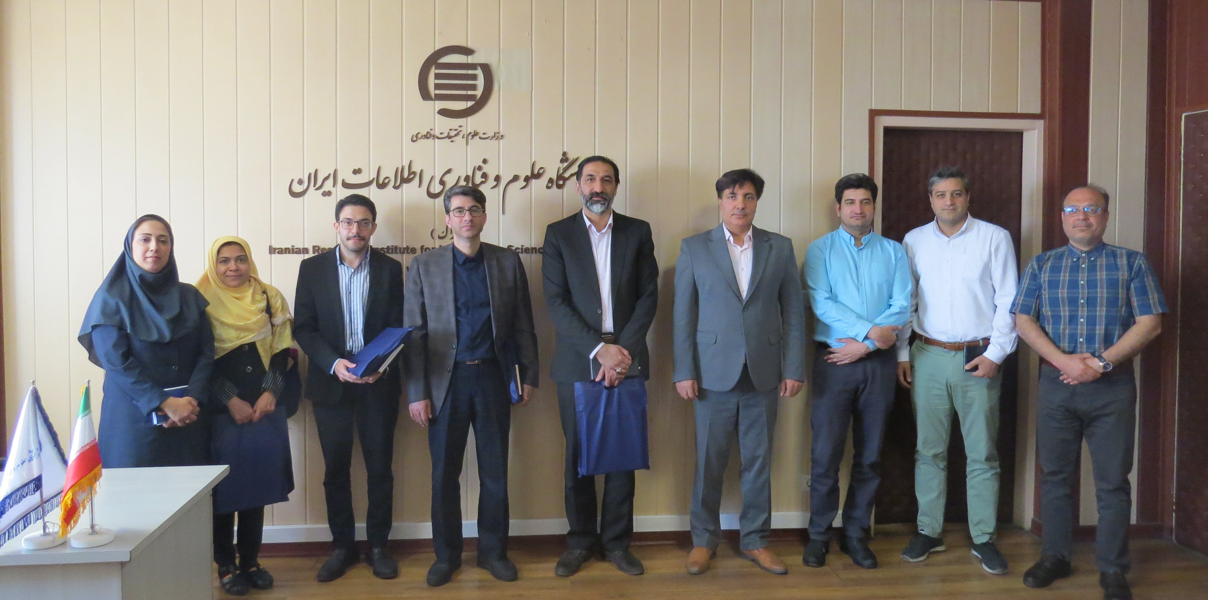 نشست همکاری با وزارت میراث فرهنگی، گردشگری و صنایع دستی در ایرانداک برگزار شد 