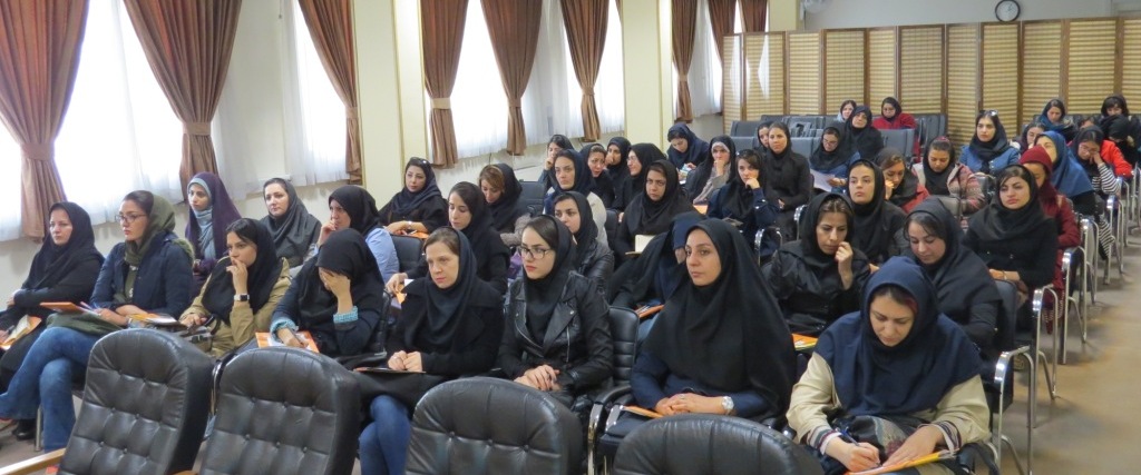 بازدید استادان و دانشجویان تحصیلات تکمیلی دانشگاه الزهرا(س) از ایرانداک