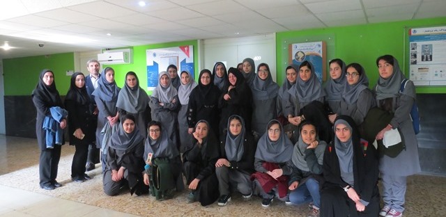 بازدید دانش‌آموزان دبیرستان فرزانگان از ایرانداک 