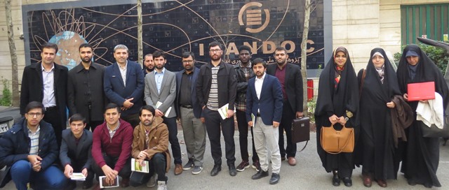 دانشجویان دانشگاه مذاهب اسلامی از ایرانداک بازدید کردند