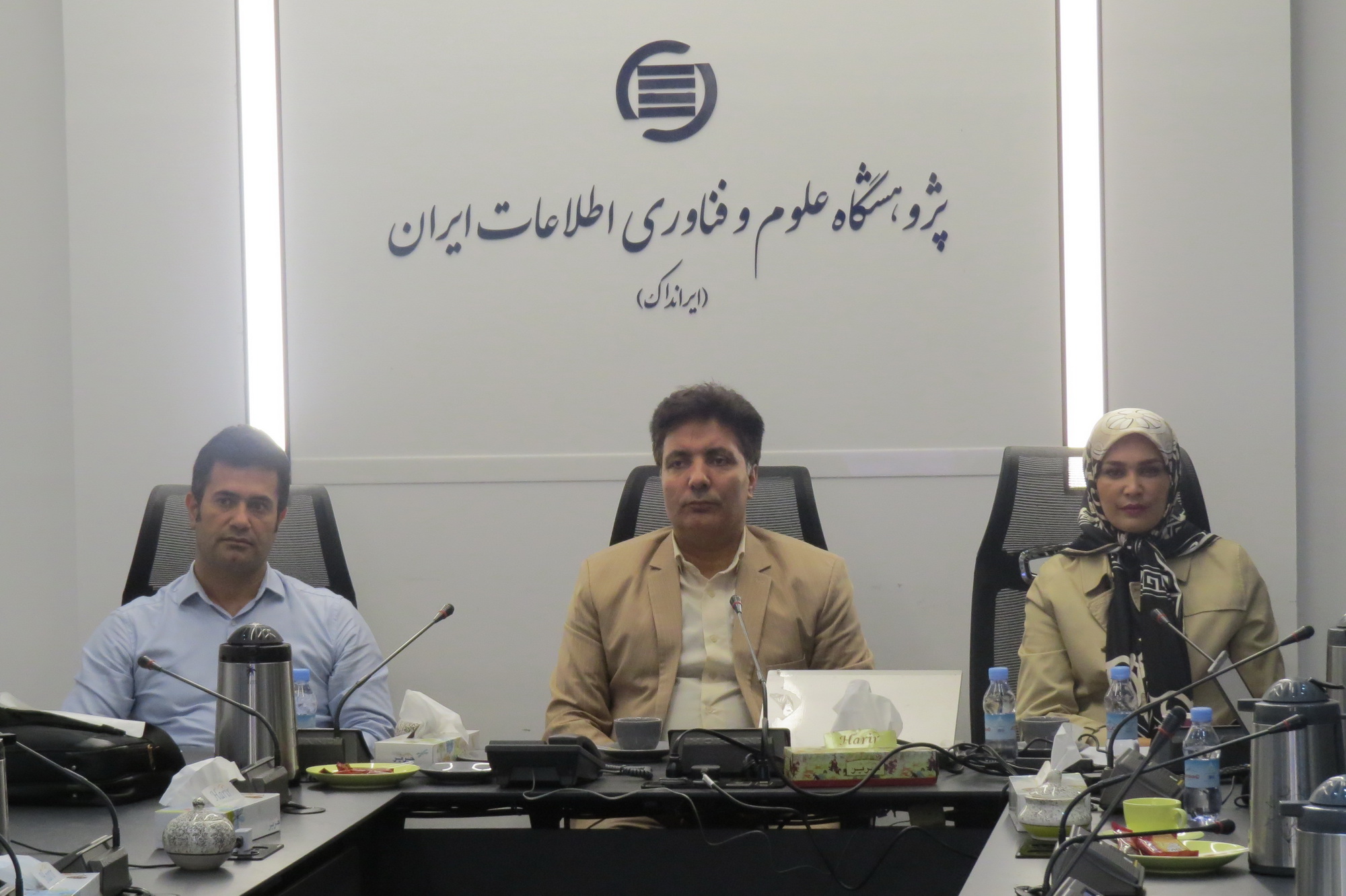 نشست تخصصی با موضوع «اشتراک دانش در شهرهای هوشمند» در ایرانداک برگزار شد