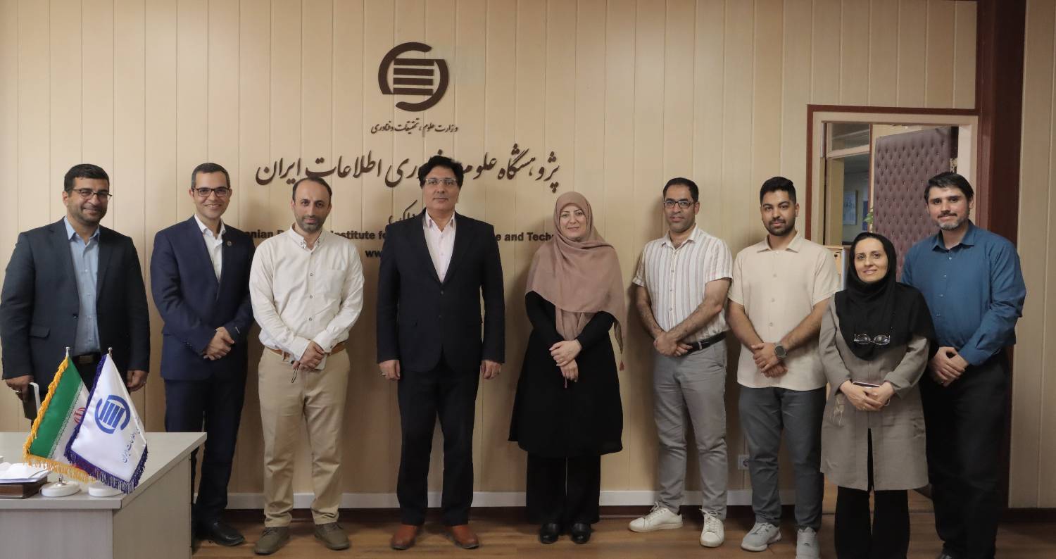 رئیس کارخانه نوآوری گروه صنعتی انتخاب از ایرانداک بازدید کرد