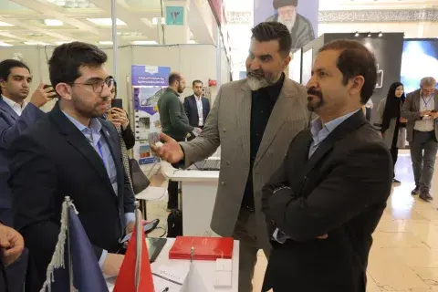 بازدید دکتر پیمان صالحی معاون پژوهشی و دبیرکل شورای‌عالی علوم، تحقیقات، و فناوری از غرفه ایرانداک و پاویون وزارت علوم در ششمین کنفرانس شهر هوشمند 