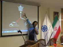 «از خواب‌نامه تا لغت‌نامه» (ملاحظاتی در باب انتخاب واژگان بیگانه)