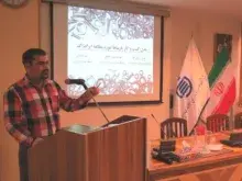 مدل کسب  و کار پایان‌نامه‌ها و رساله‌های الکترونیکی: مورد مطالعه‌ ایرانداک