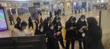 دانش‌آموزان مدرسه آتیه از آزمایشگاه‌های غرفه ایرانداک بازدید کردند